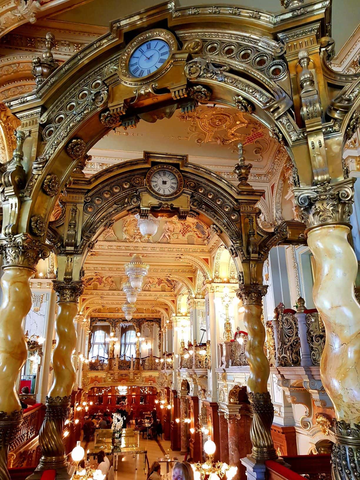 Interieur des Cafe New York in Budapest