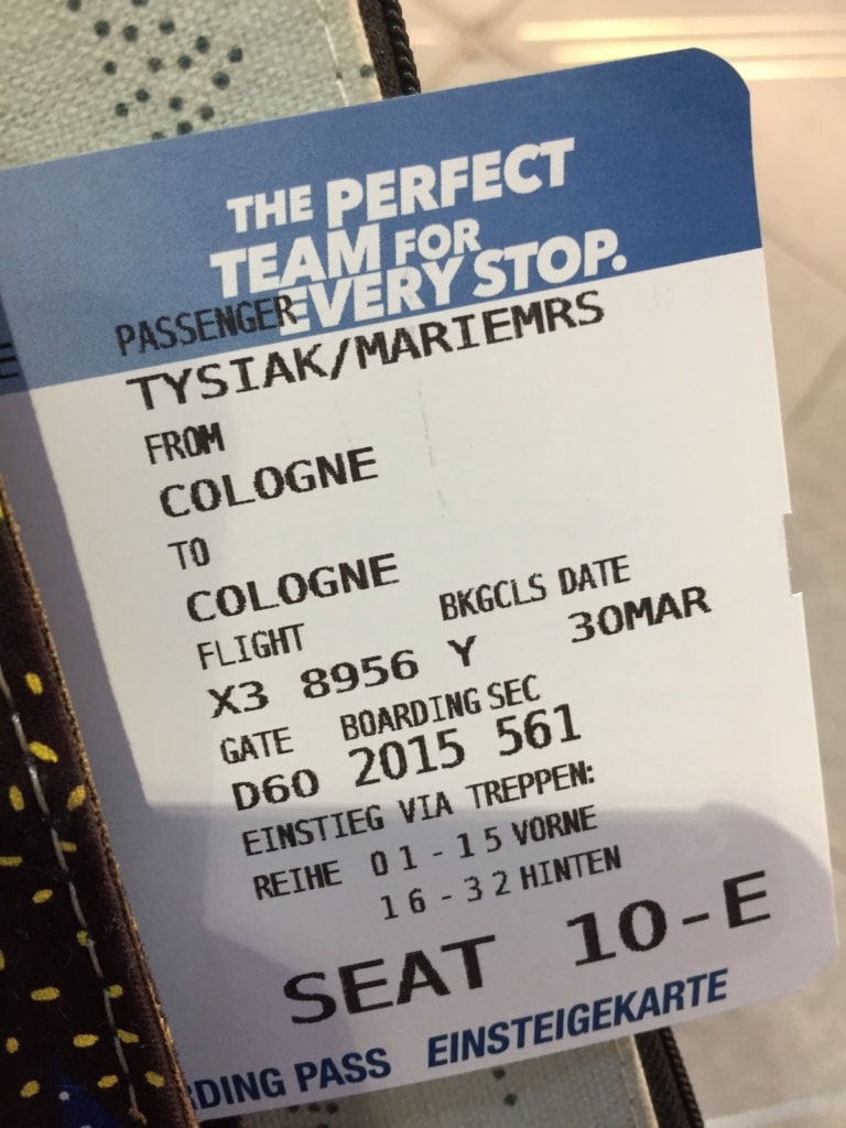 Beim Polarlichterflug geht das Ticket von Köln/Bonn nach Köln/Bonn.