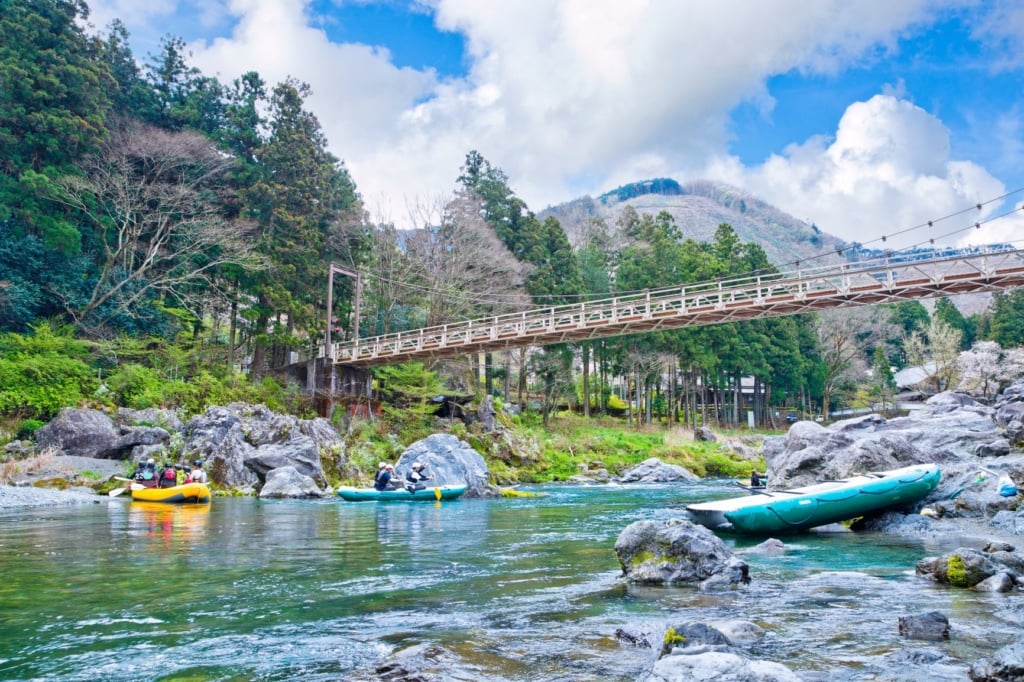 Rafting auf dem Tama-Fluss in Japan