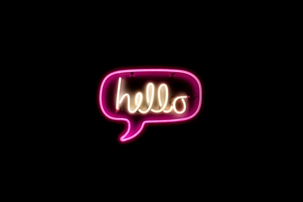 hello neon schriftzug