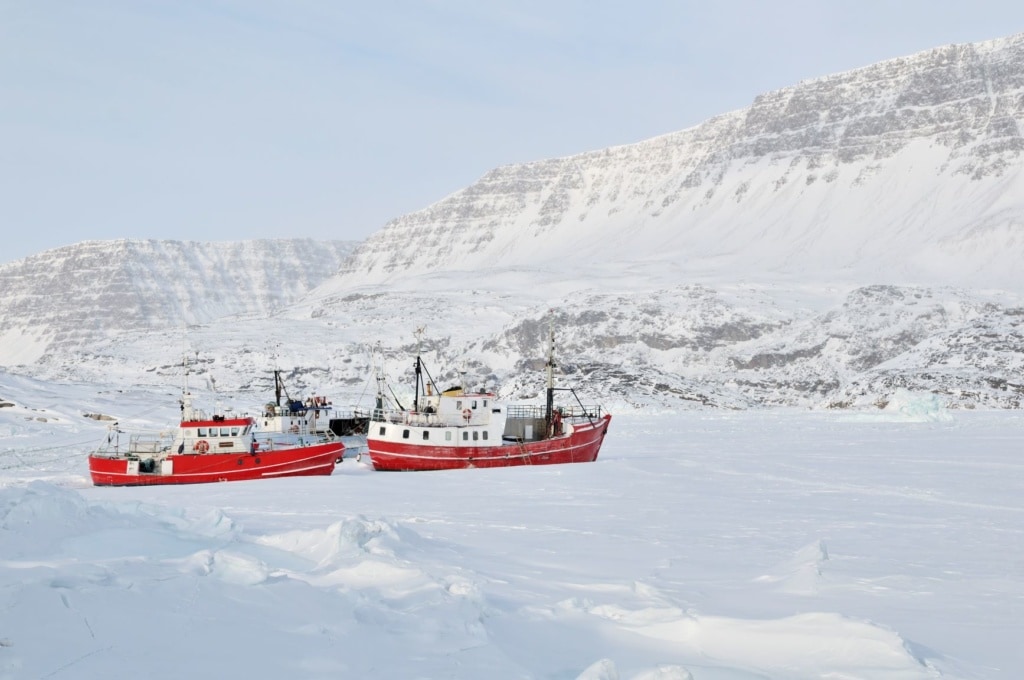 Festgefrorene Schiffe in in Ilulissat, Grönland
