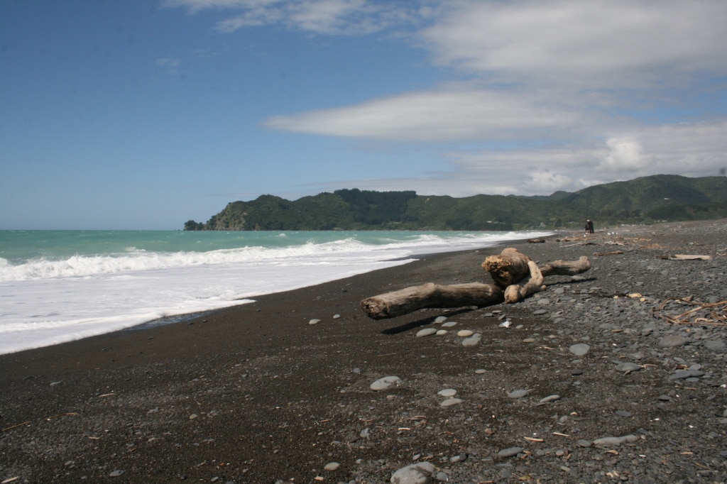 Verlassene Strände erwarten Reisende am East Cape in Neuseeland.