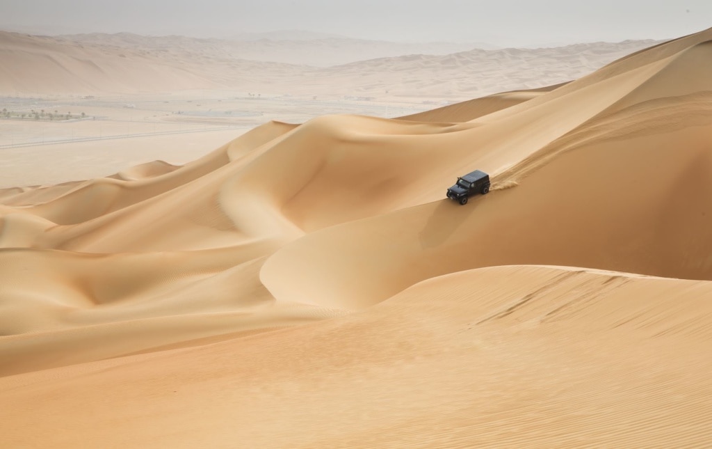 Jeep in der Rub al Khali Wüste