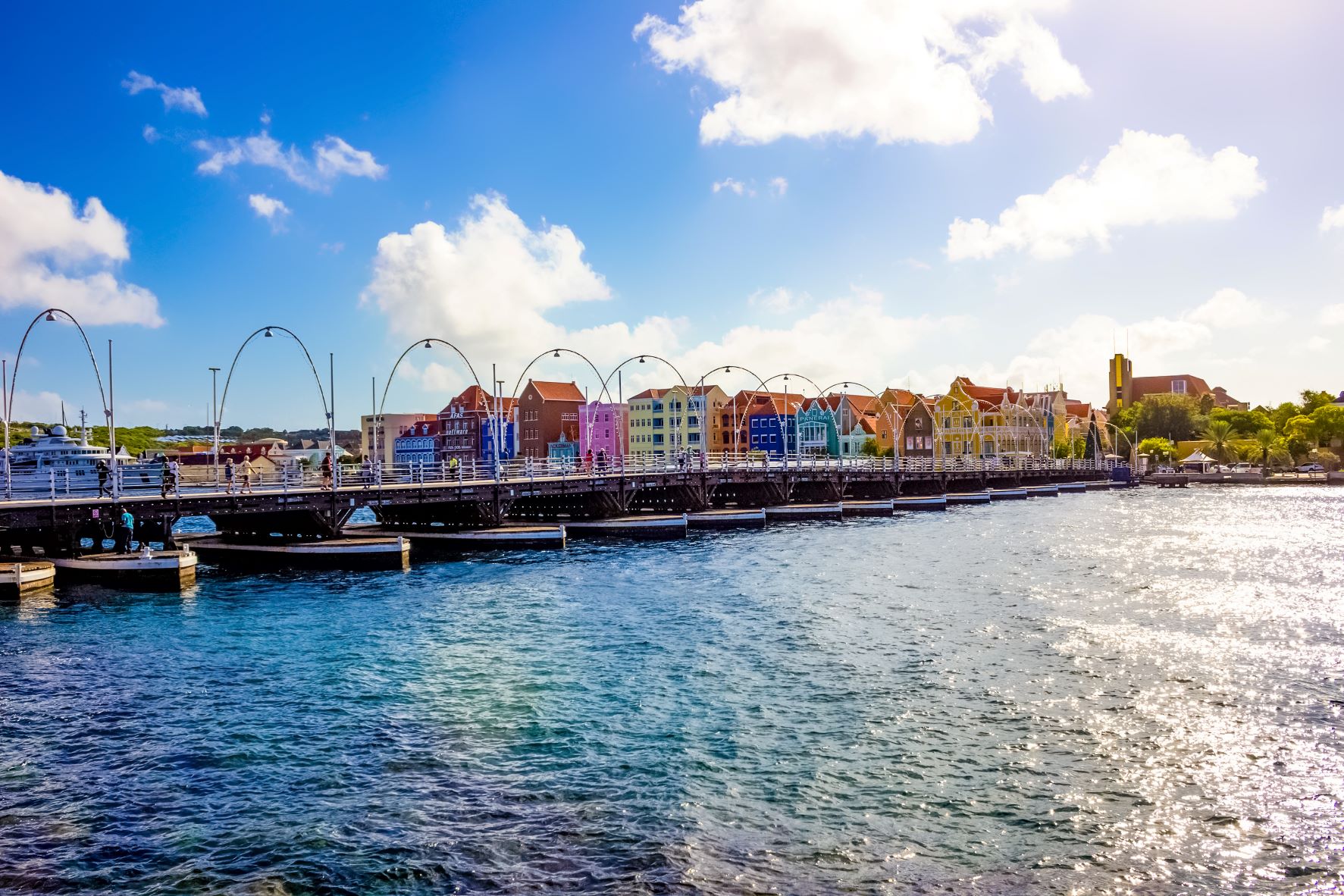 Königin-Emma-Brücke in Willlemstad, Curacao