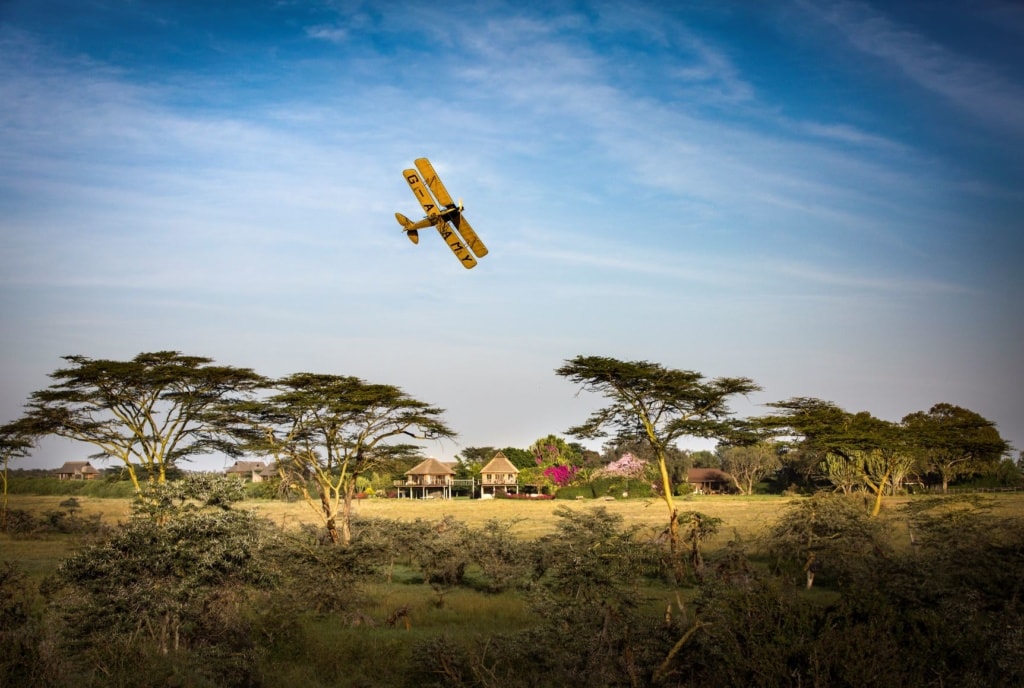Segera_G-AAMY flight over Segera House