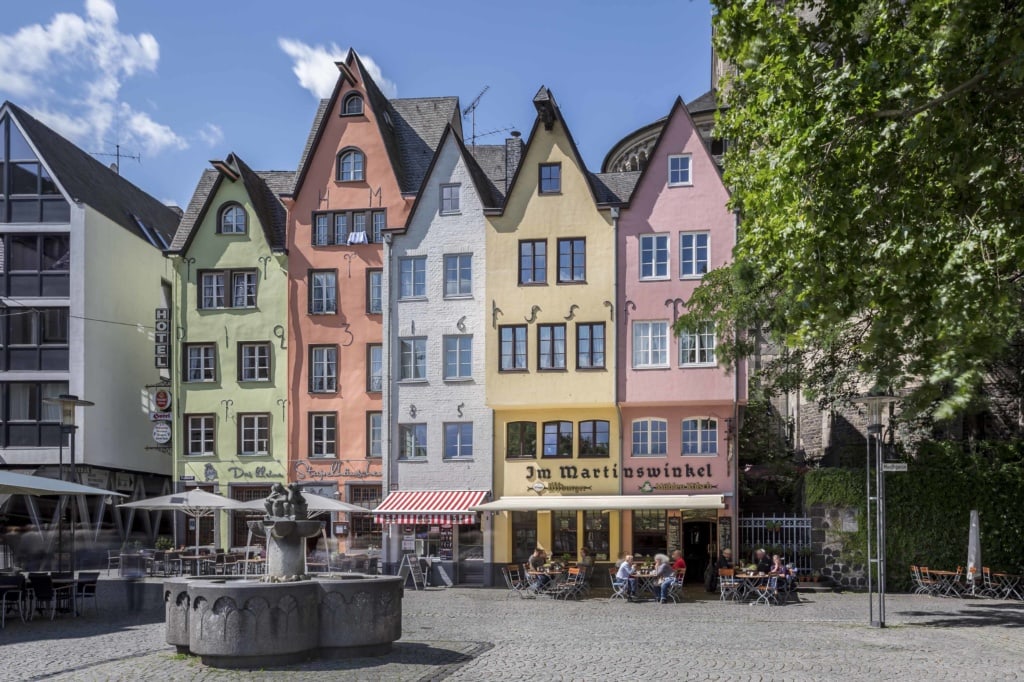 Die schmalen Häuser der Altstadt von Köln