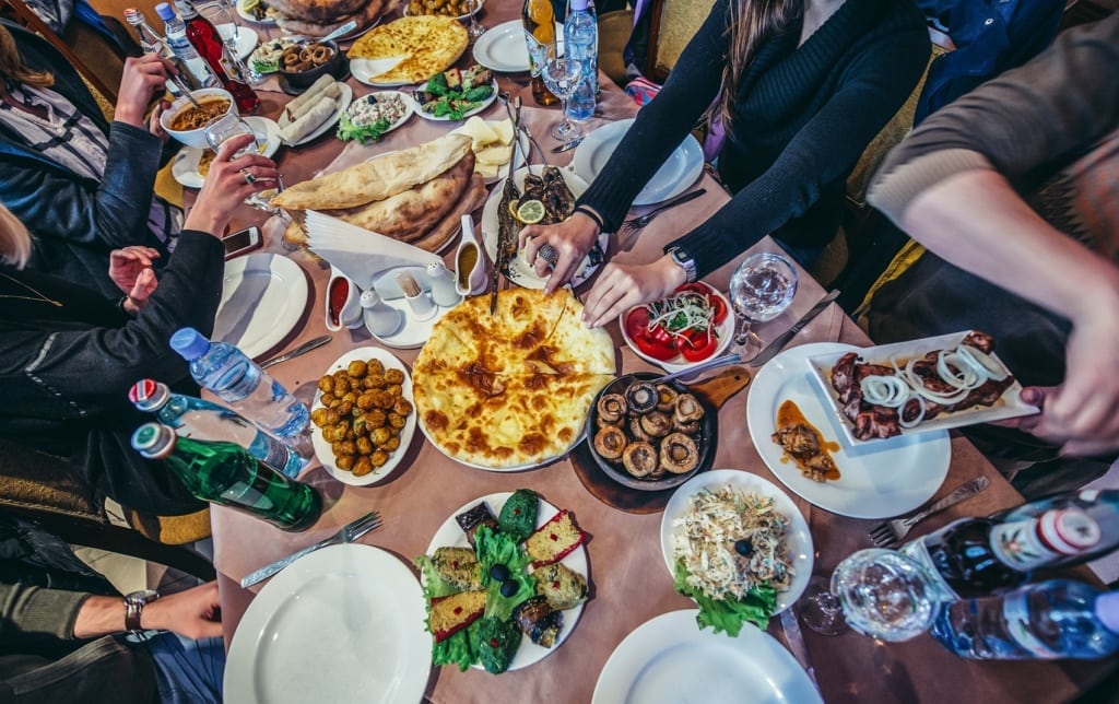 Georgisches Essen ist eine der besten Küchen der Welt.