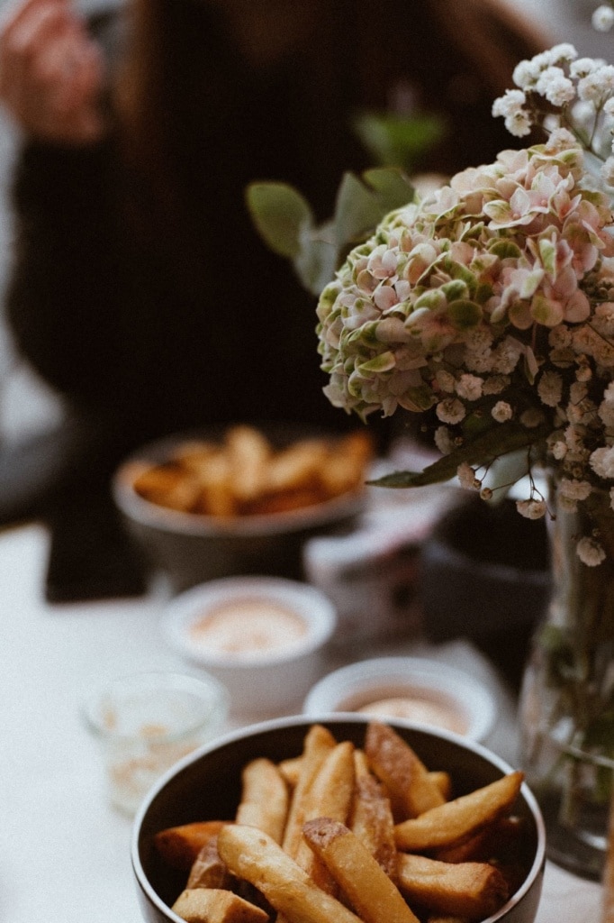 Pommes Frites in Schalen