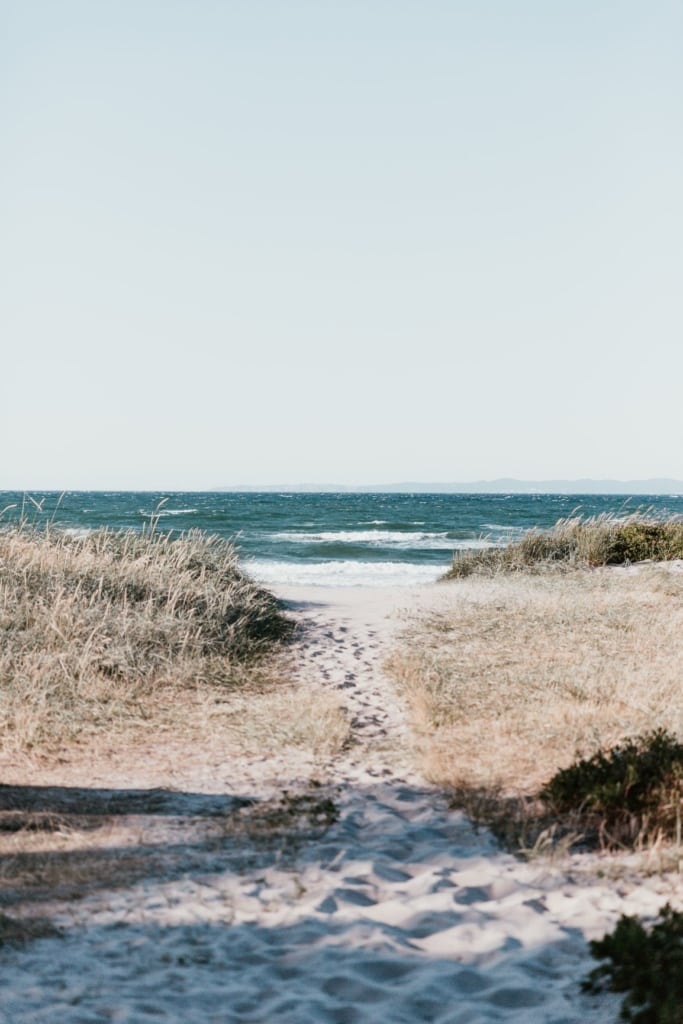 Weg zum Strand an die Nordsee in Dänemark