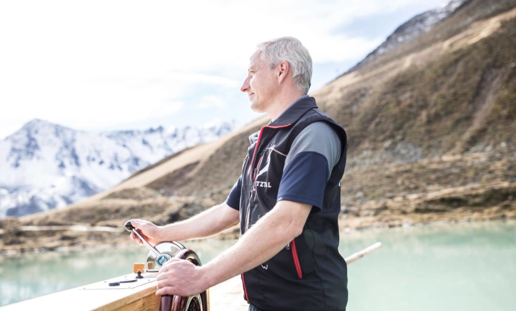 Floßfahrer auf dem Rifflsee im Pilztal