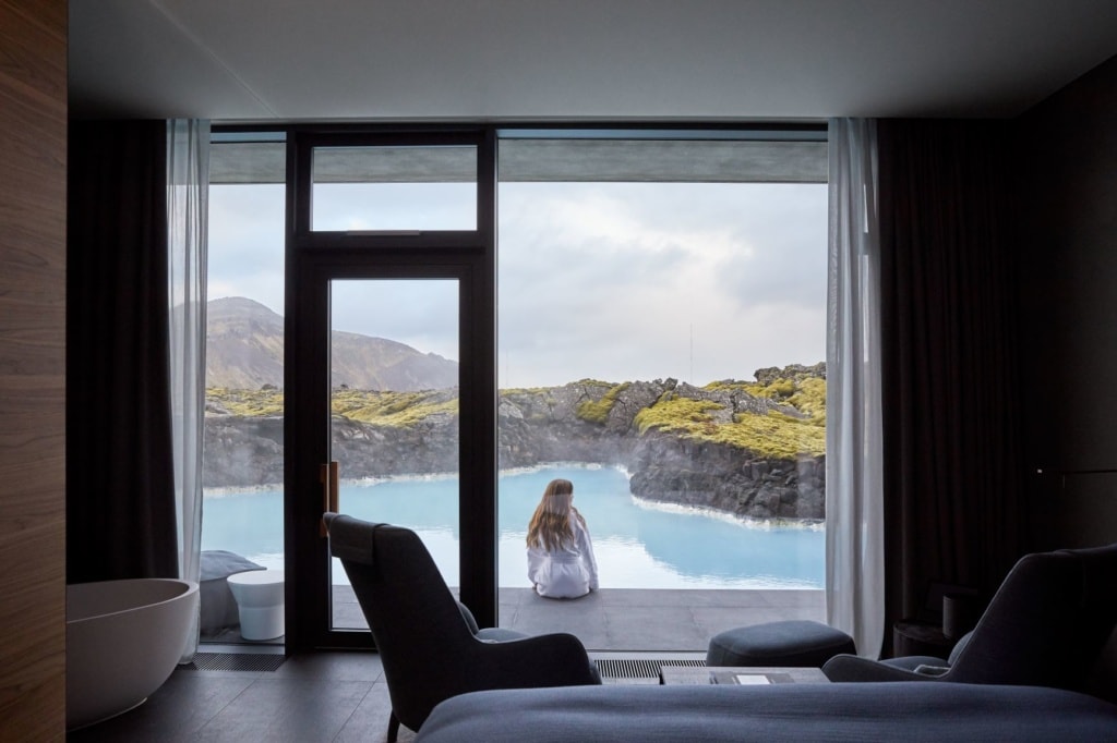Frau im The Retreat Hotel Island Blaue Lagune