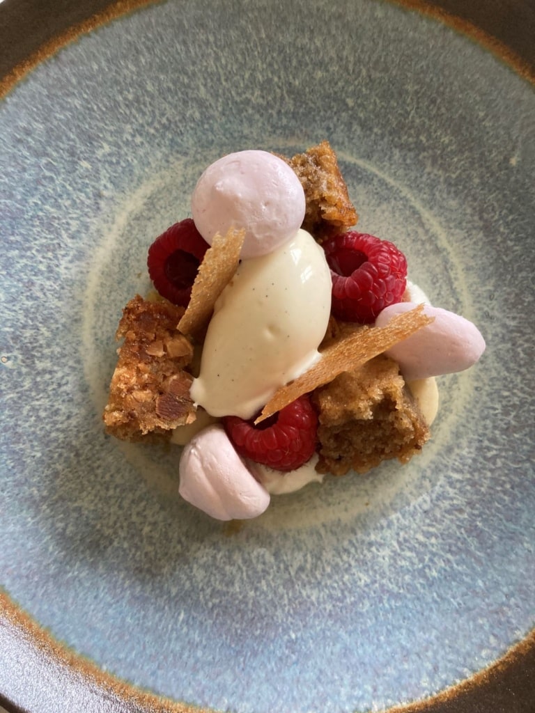 Dessert im Restaurant de Heeren van Harinxma