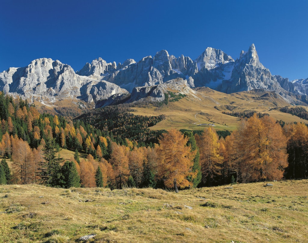 Die Bergkulisse der Dolomiten ist gigantisch.