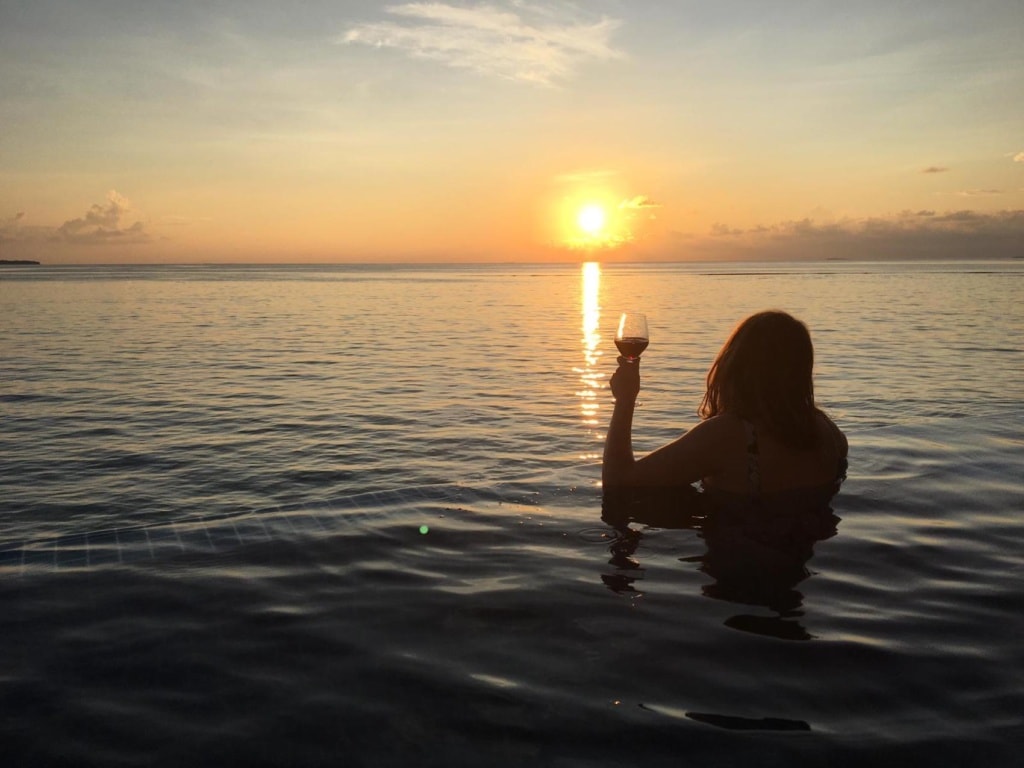 Redakteurin Marie genießt ihre Zeit im Faarufushi auf den Malediven.