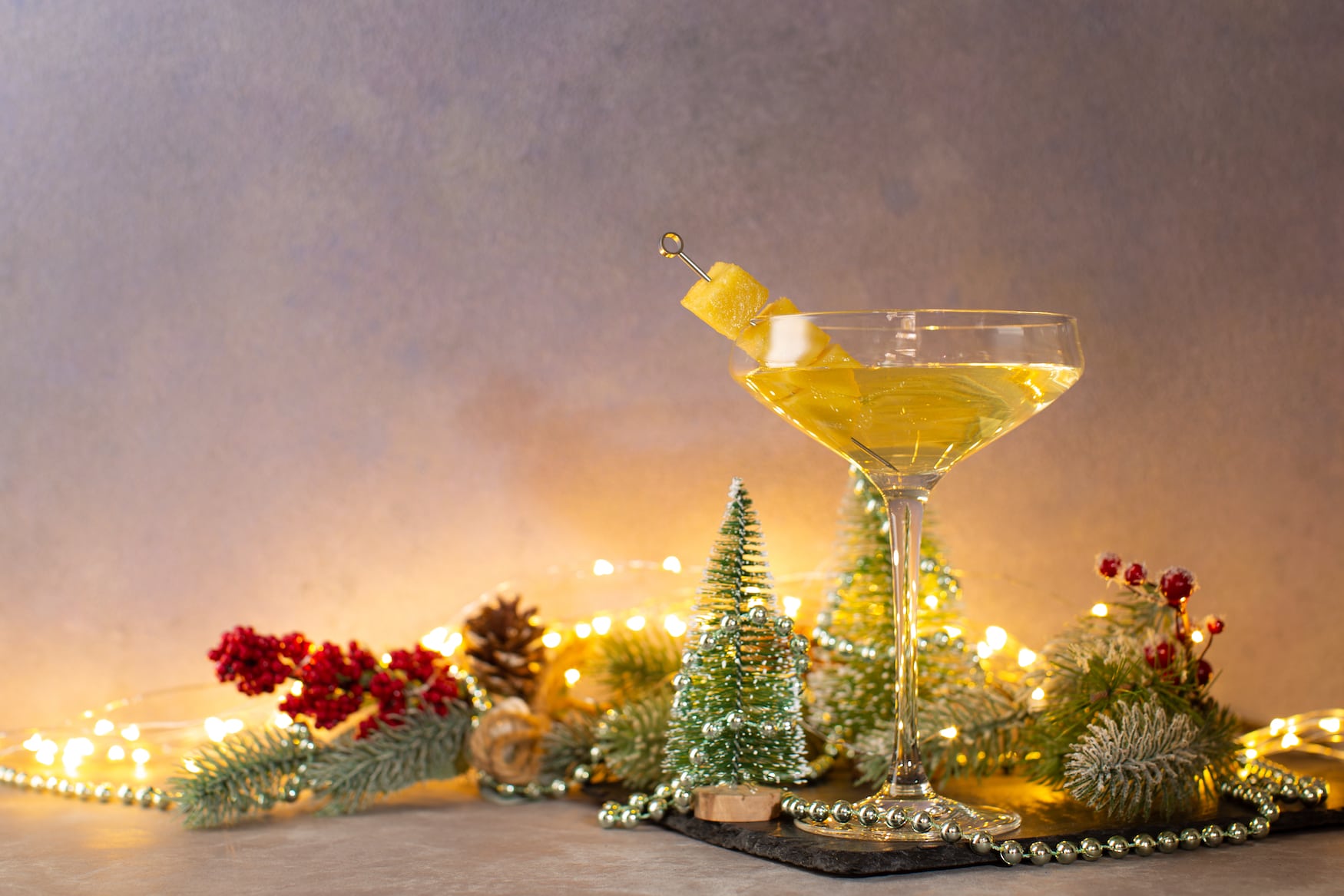 Anana Fizz mit Weihnachtsdeko