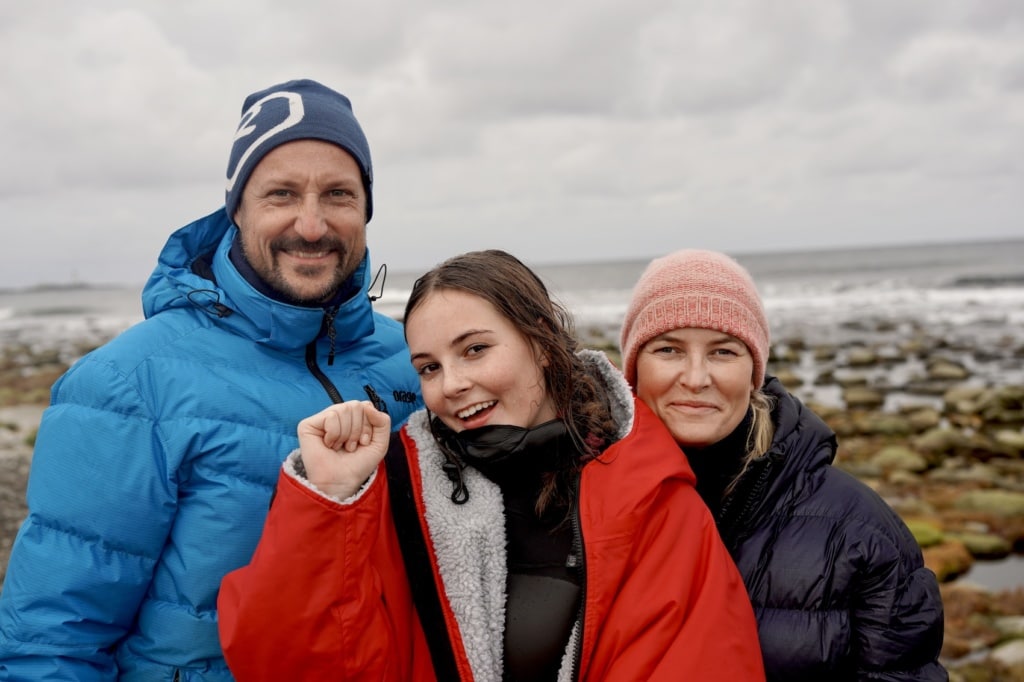 Die Prinzessin von Norwegen gewann dieses Jahr bei den Juniorenmeisterschaften im Surfen.