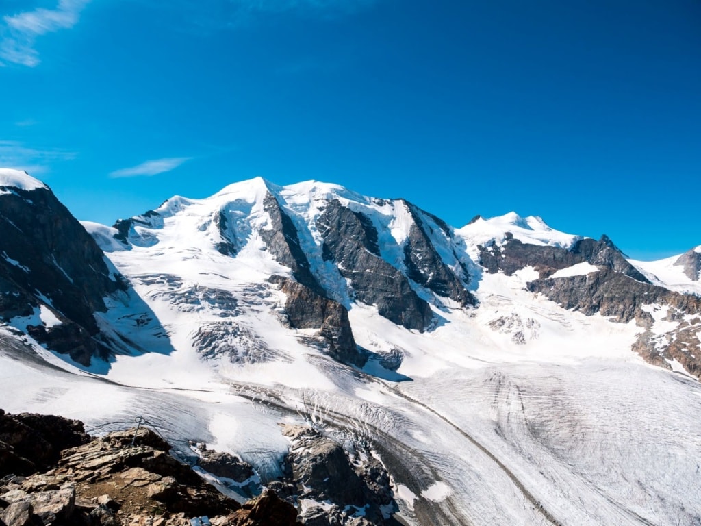 Berge im Oberengadin im Winter 