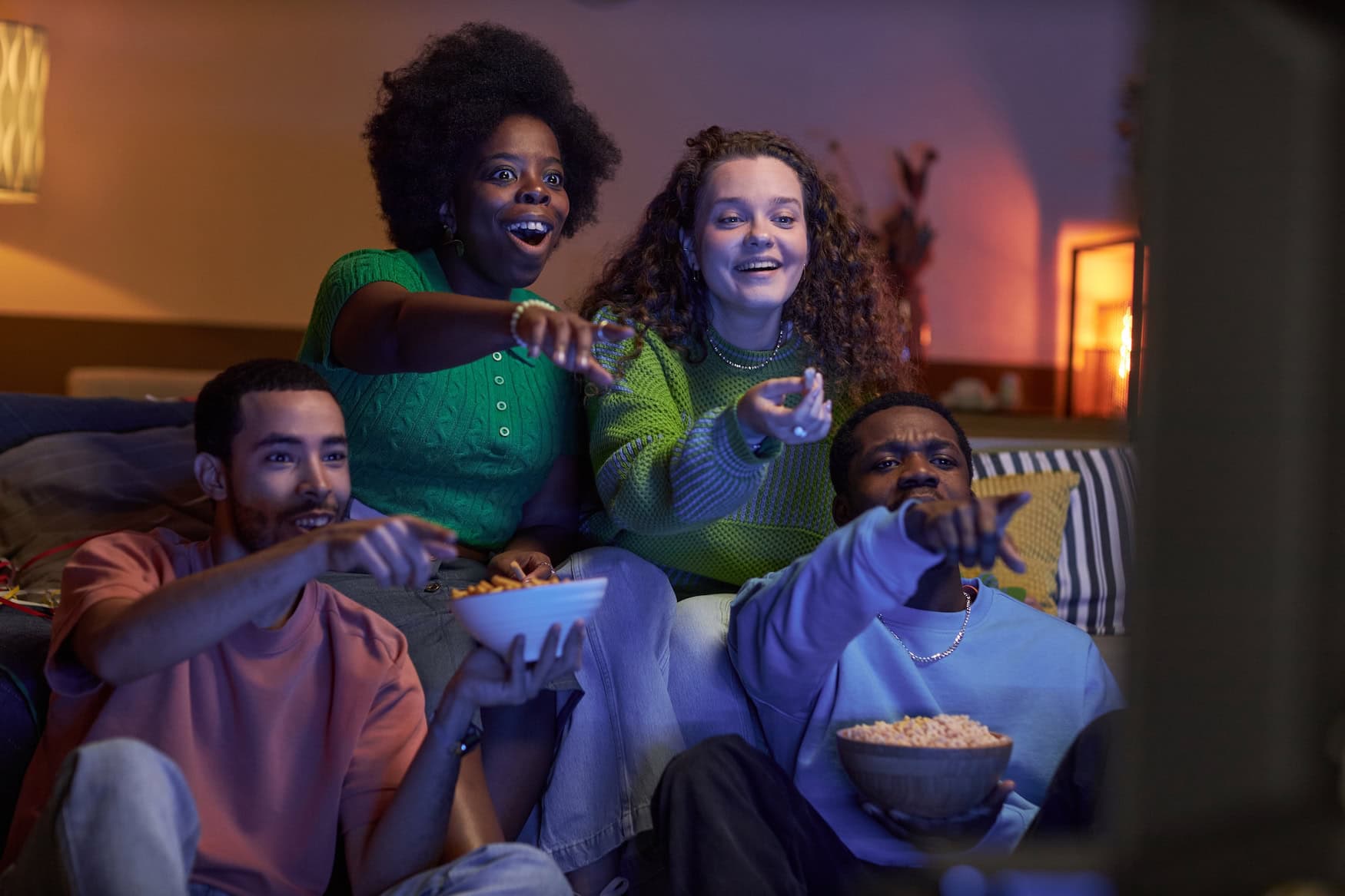 Freunde bei einer Movie Night