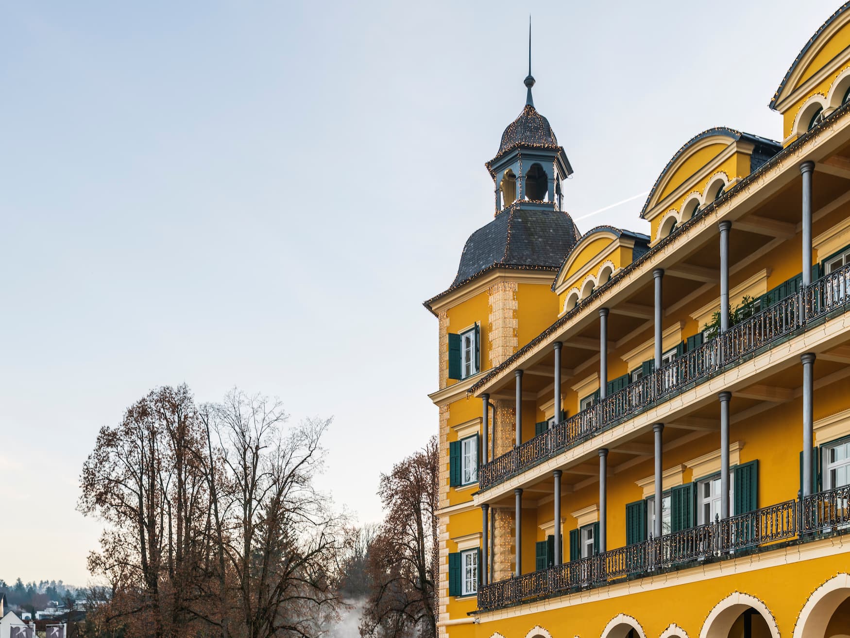 Außenfassade de Falkensteiner Schlosshotel Velden