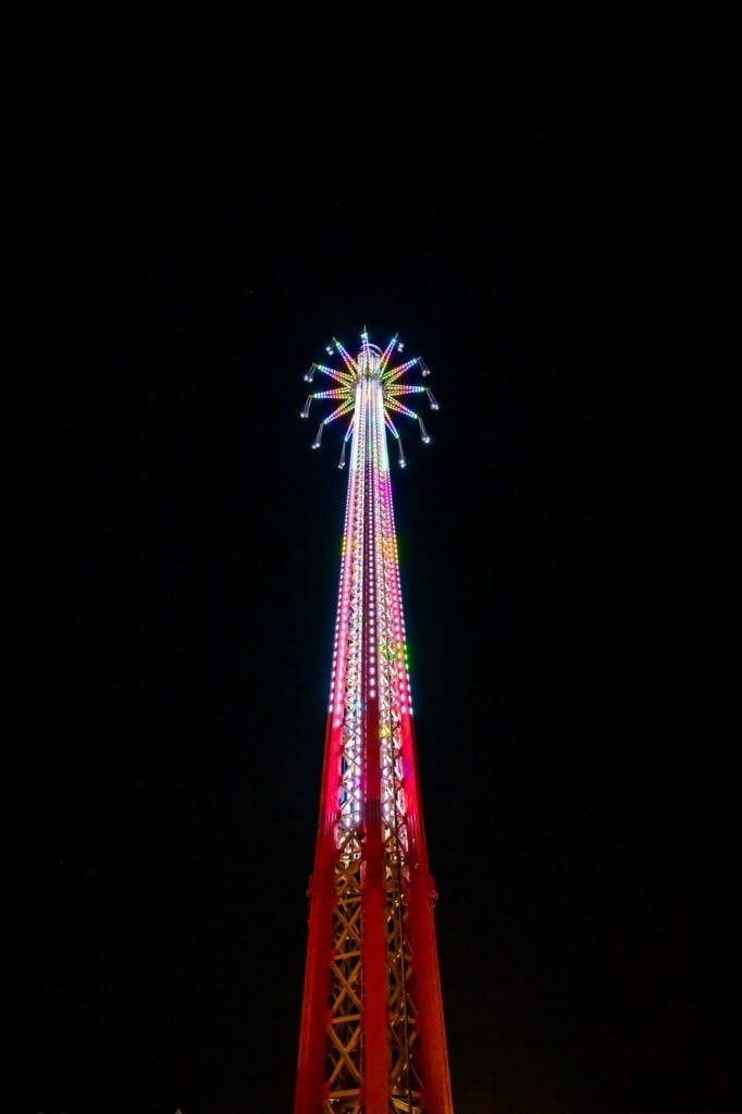 Bollywood Skyflyer in Dubai im Dunkeln