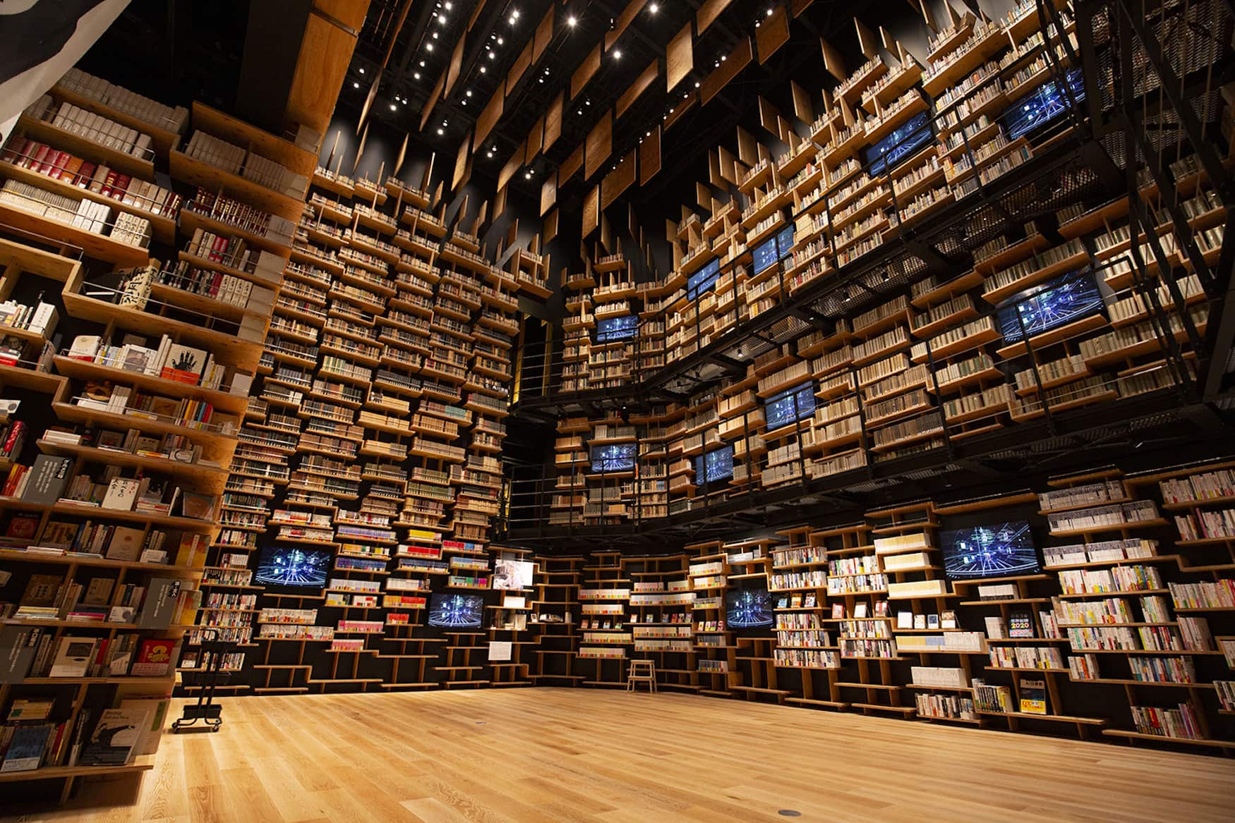 Interieur des neuen Kadokawa Culture Museums in Japan