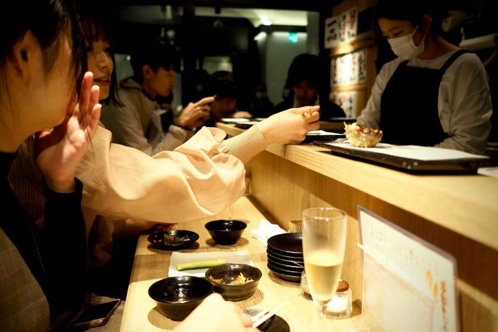 Im Izakaya kann nach Herzenslust Kulinarik aus Japan probiert werden.