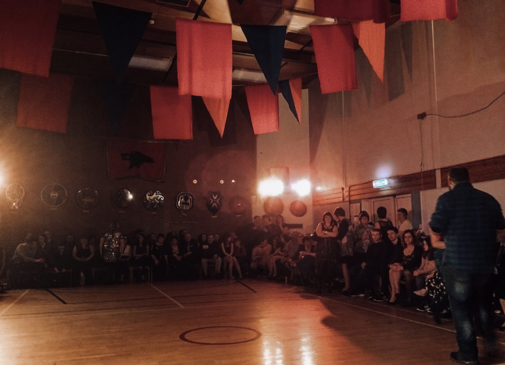 Turnhalle in Lerwick beim Up-Helly-Aa