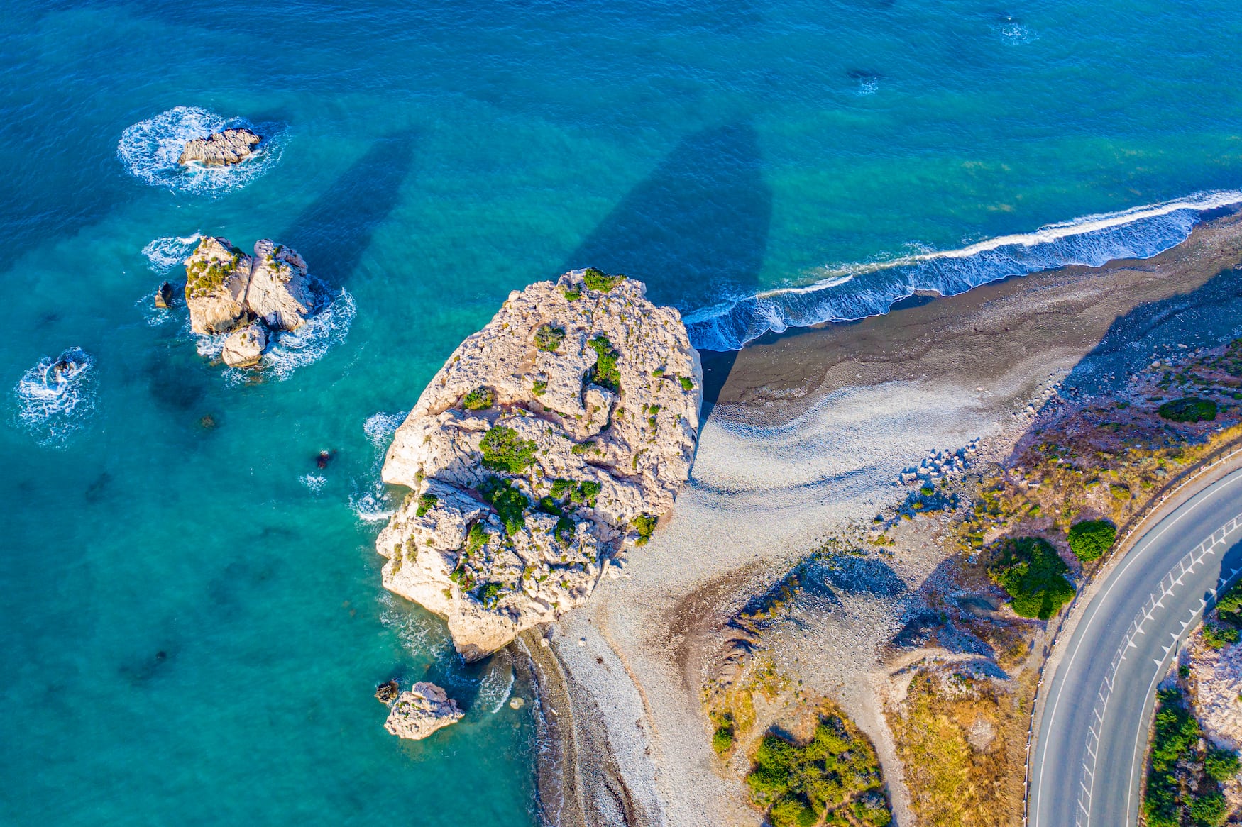 Aphrodite Felsen auf Zypern mit Drohne fotografiert 