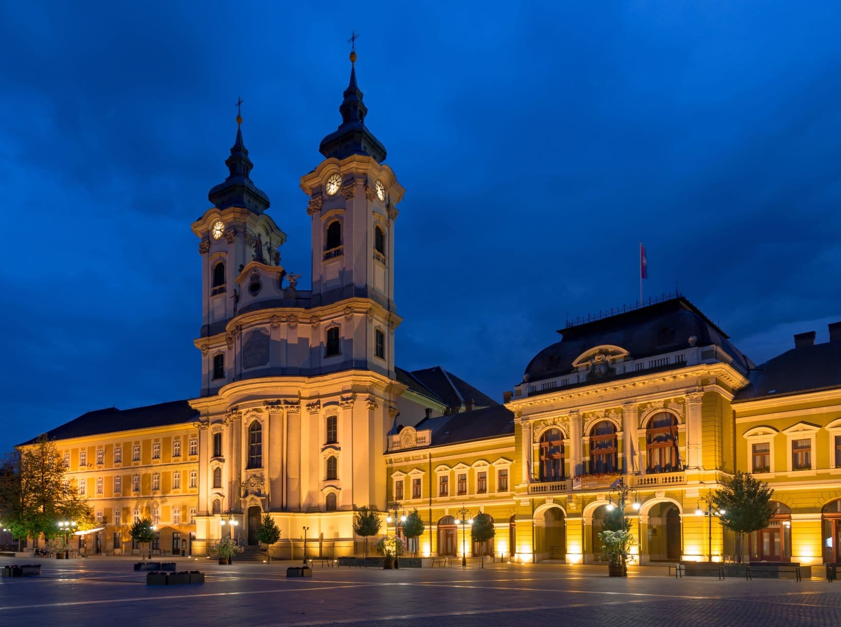 Basilika in Eger im Morgengrauen