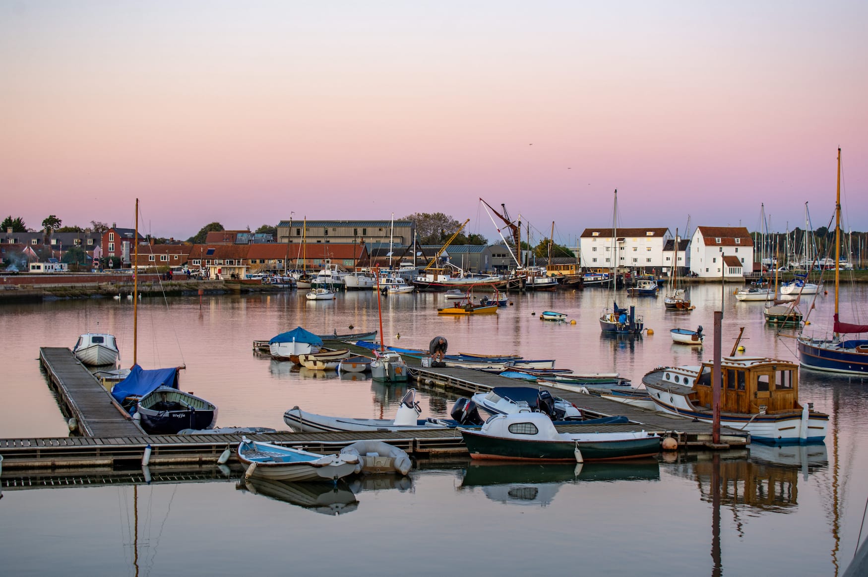 An der Küste in England: Woodbridge in Suffolk bei Sonnenuntergang