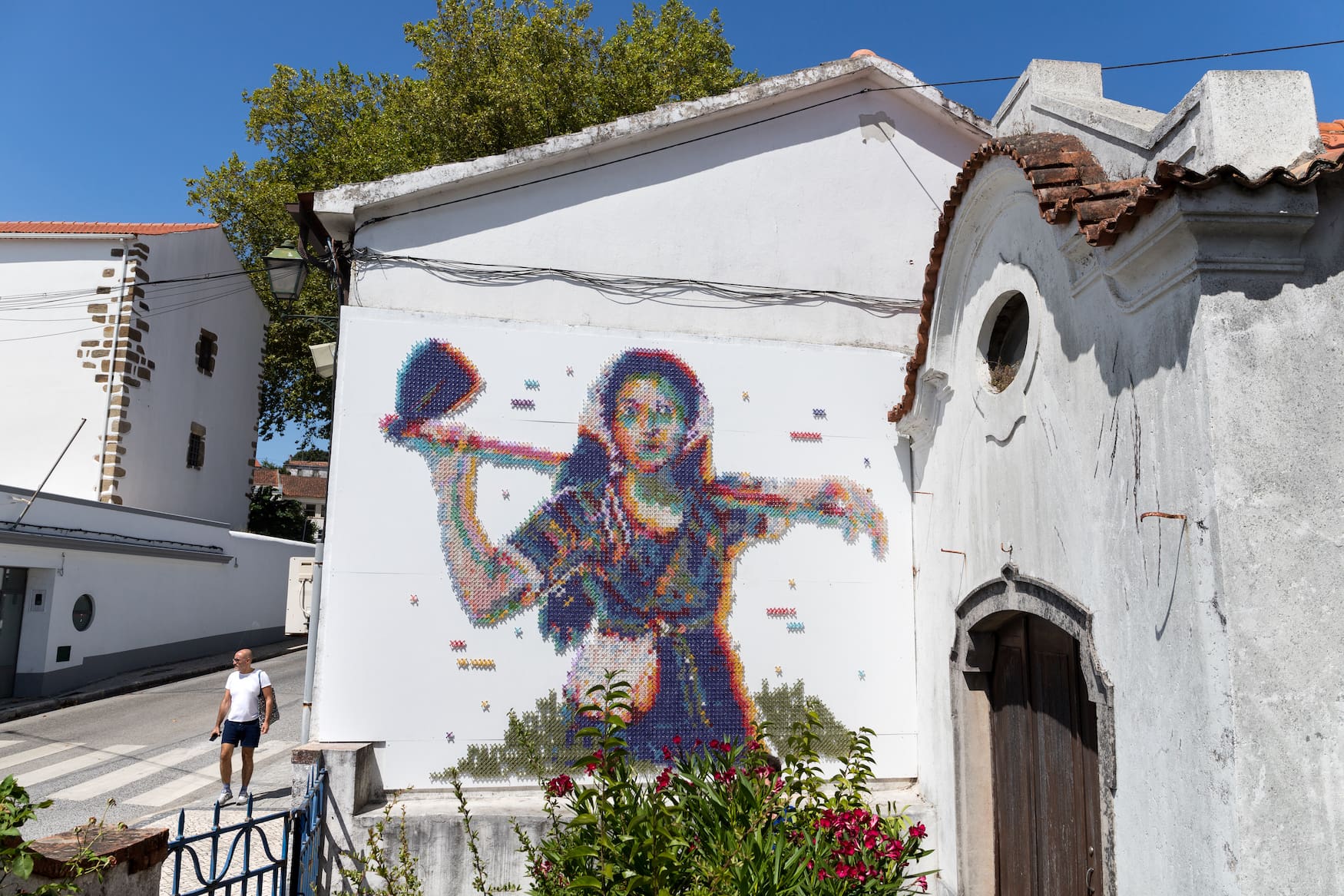 Street-Art des Künstlers Aheneah im Centro de Portugal