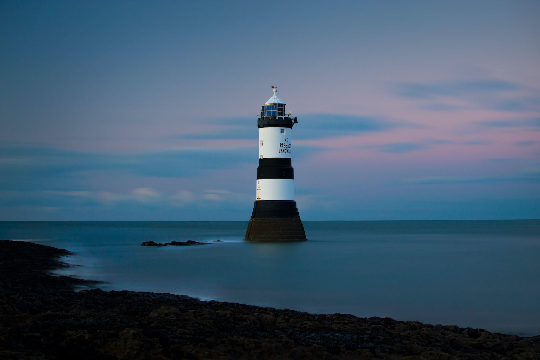 Leuchtturm auf Anglesey - schönste britische Inseln