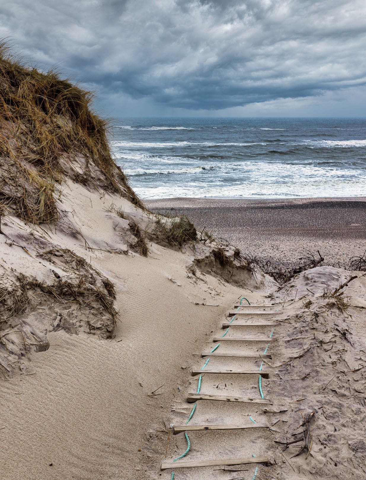 Strand und Düne in Sondervig