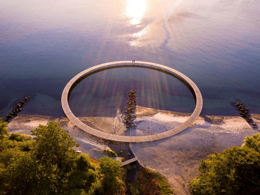Die unendliche Brücke