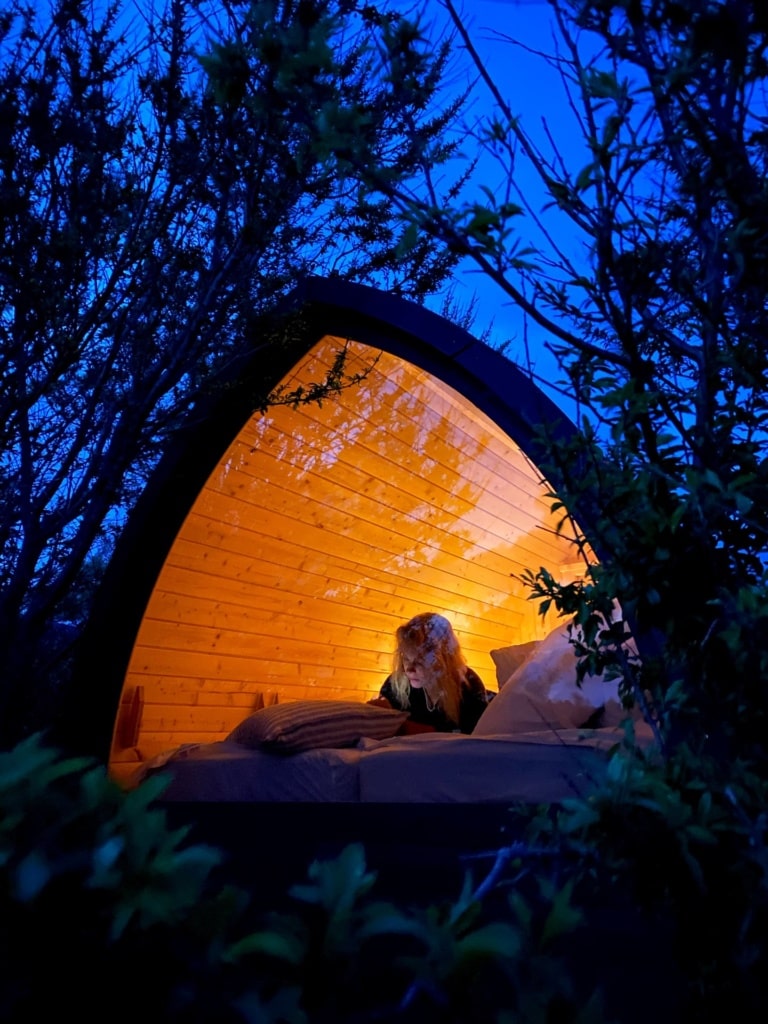 Lynæs-surf-shack-night