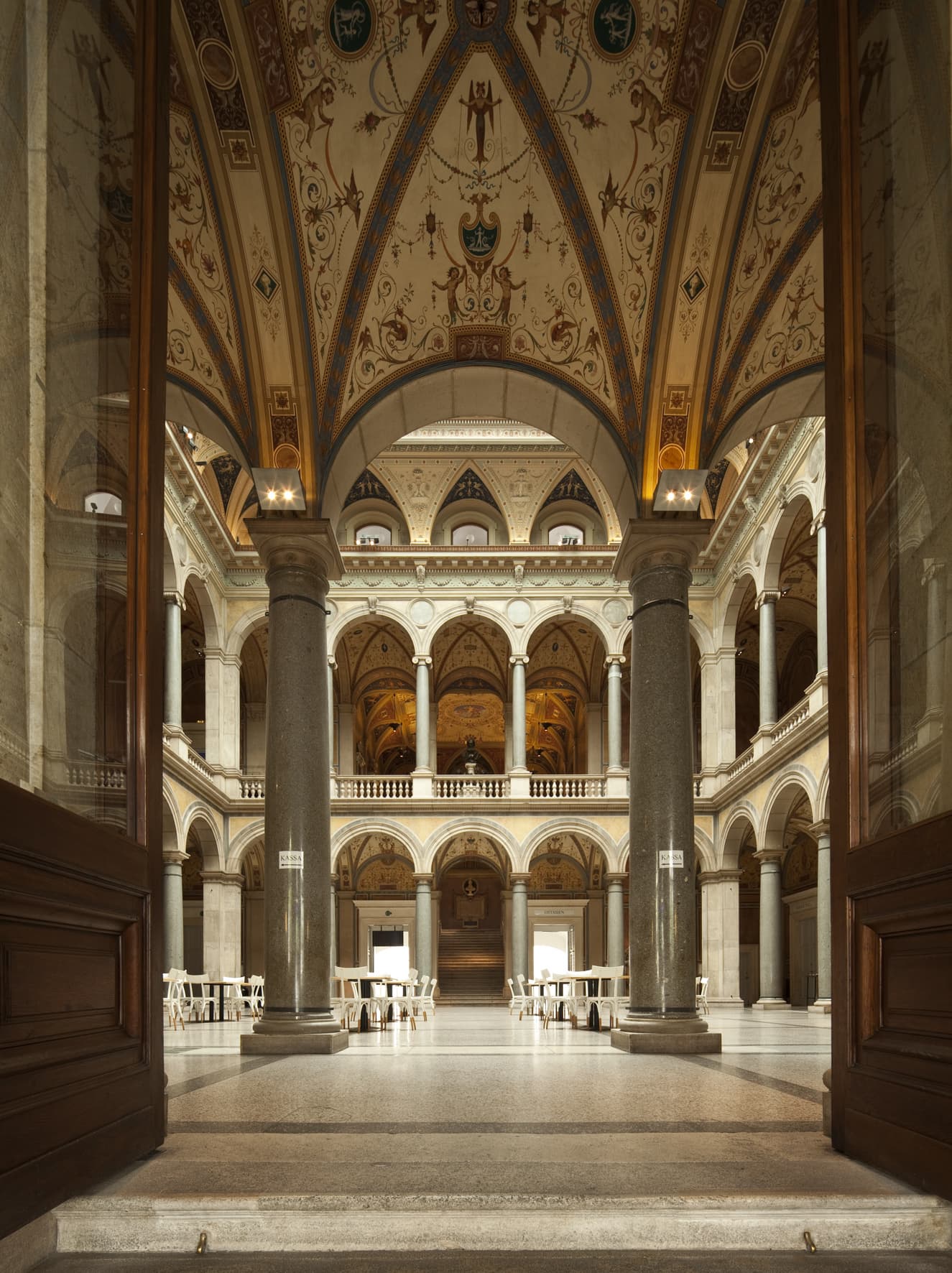 Das MAK in Wien ist eines der coolsten Design-Museen der Welt - nicht umsonst wegen seiner tollen Architektur.