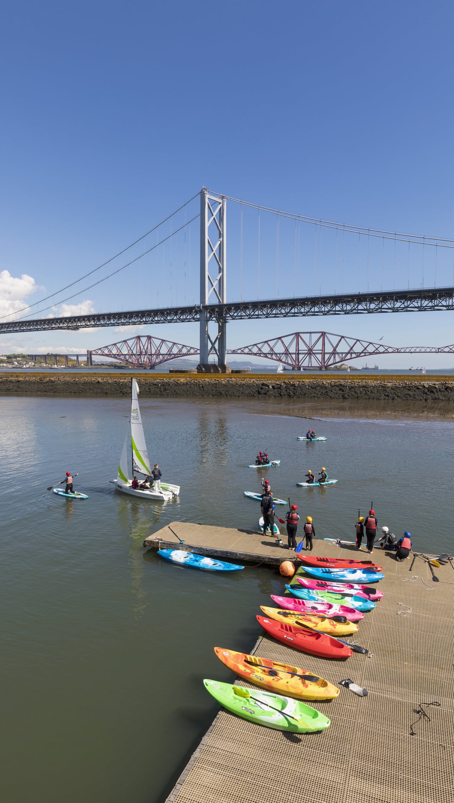 Port Edgar ist ein Yachthafen am südlichen Ufer des Firth of Forth, in der Stadt South Queensferry, in West Lothian