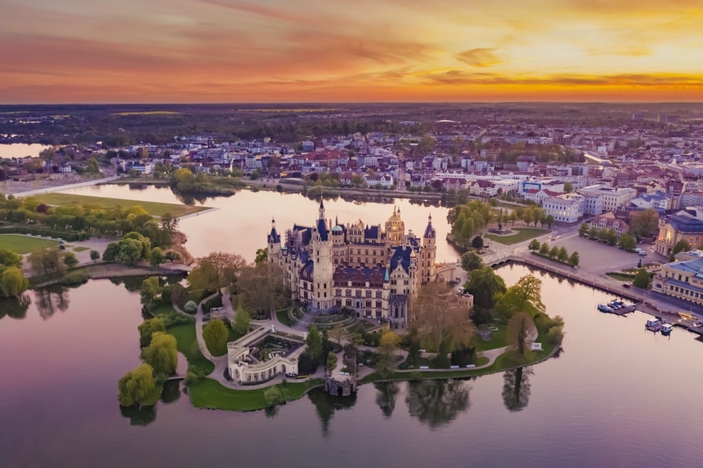 Schweriner Schloss: Einst Heimat von Herzögen sitzt heute im Schweriner Schloss der Landtag | Timm Allrich
