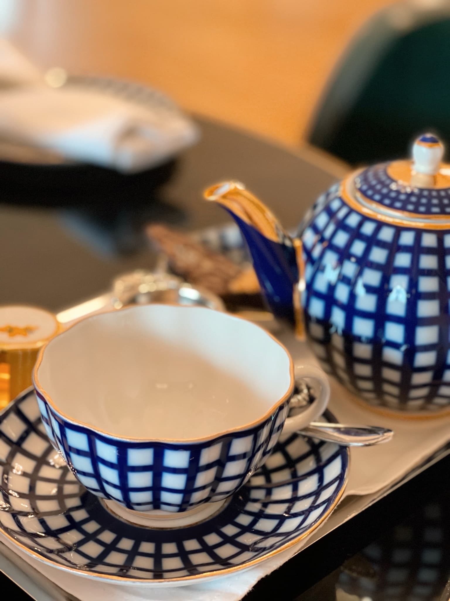 Blau-weißes Porzellan aus St. Petersburg
