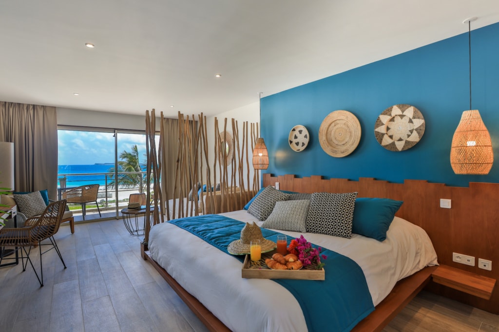 Das Orient Beach Hotel an der gleichnamigen Bucht bietet einen tollen Blick aufs Meer.