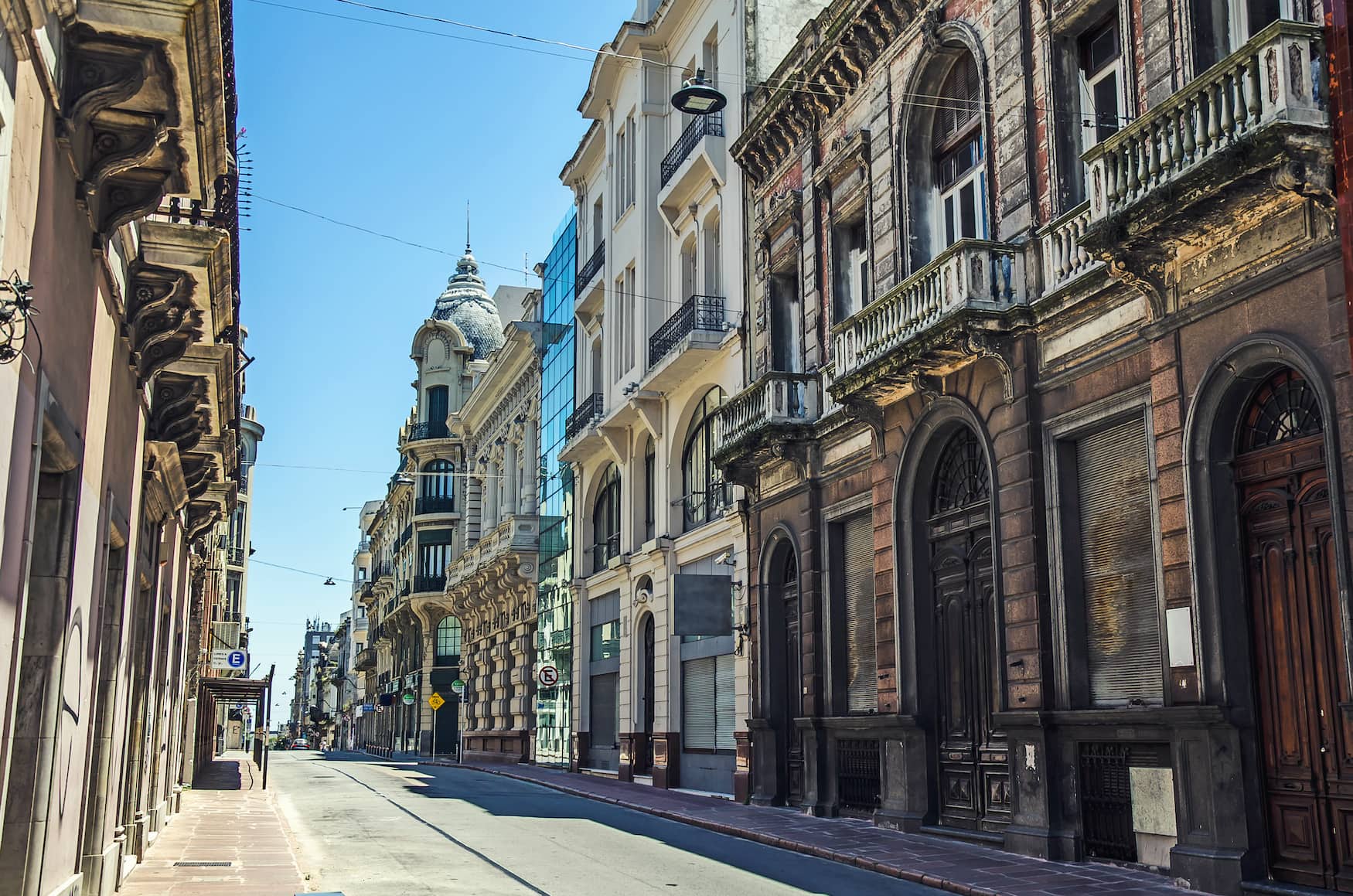 Leere Straßen in Montevideo, der Hauptstadt Uruguays