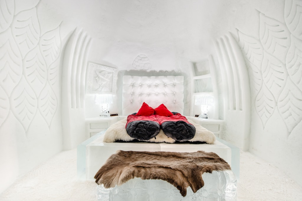 Schlafsäcke in einem Iglu