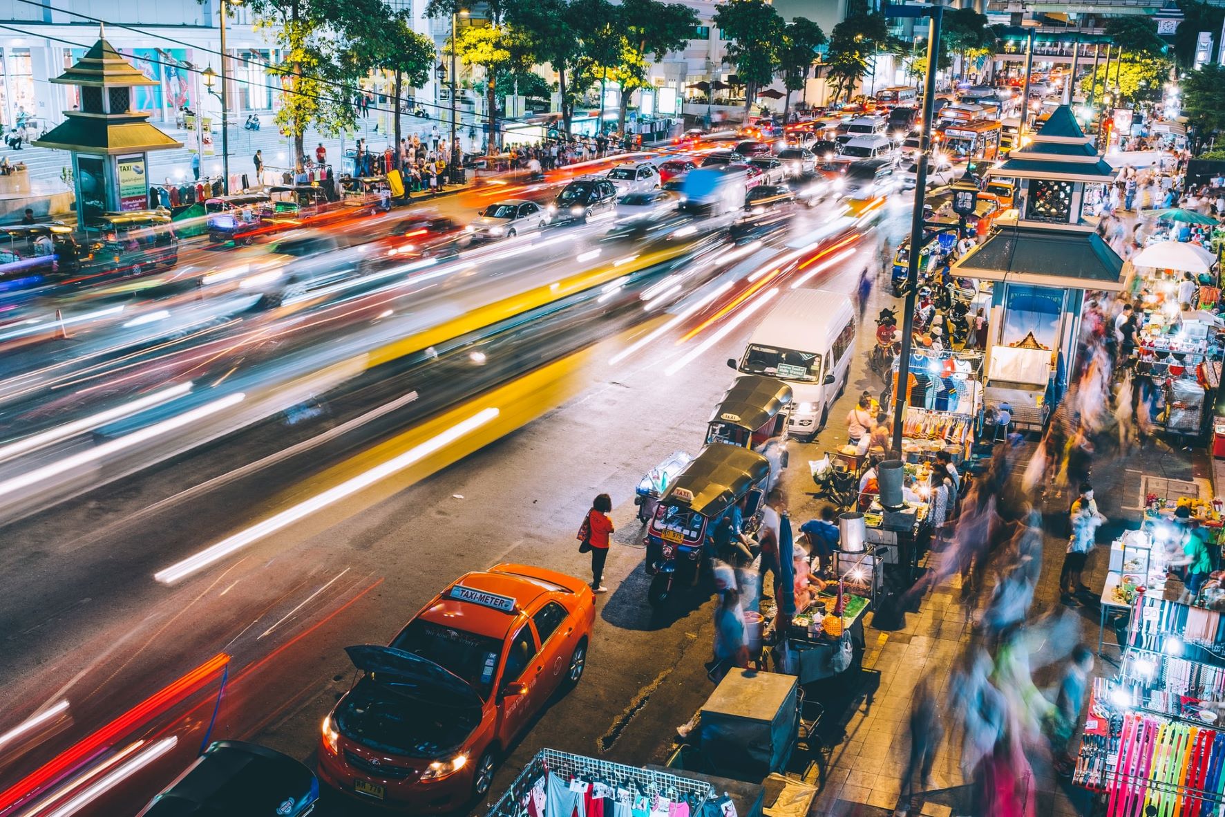 Straßenverkehr in Bangkok