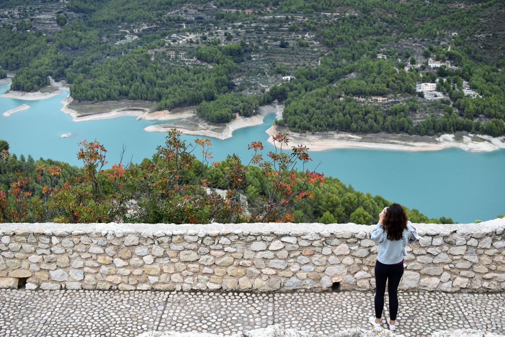 Blick auf Stausee vom El Castell de Guadalest