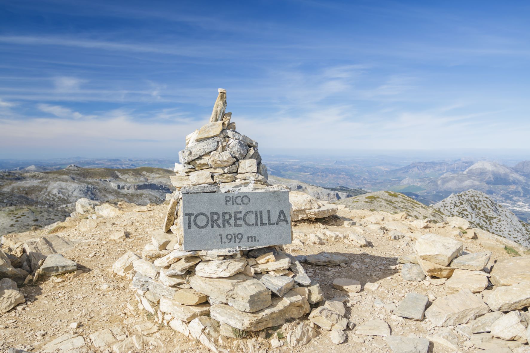 Auf dem Gipfel des Torrecilla in der Sierra de las Nieves