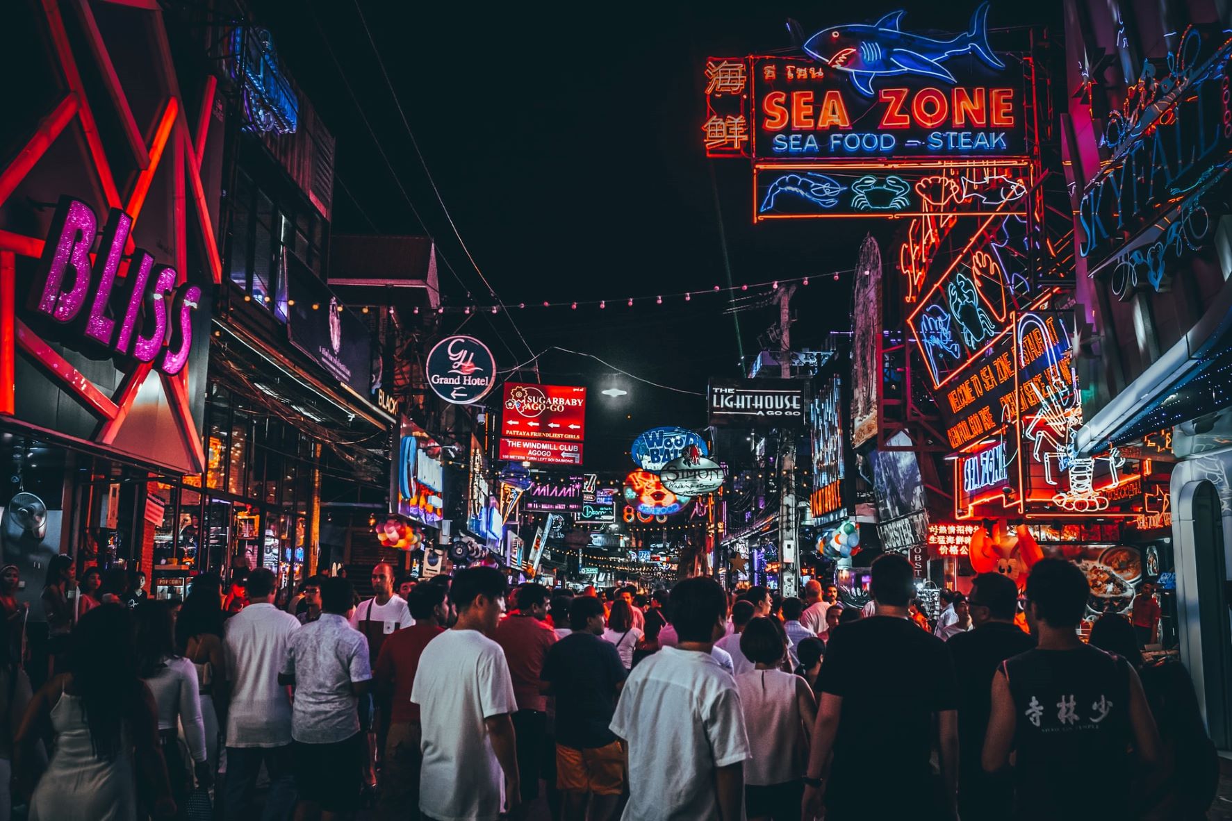 Ausgehmeile in Pattaya City, Thailand