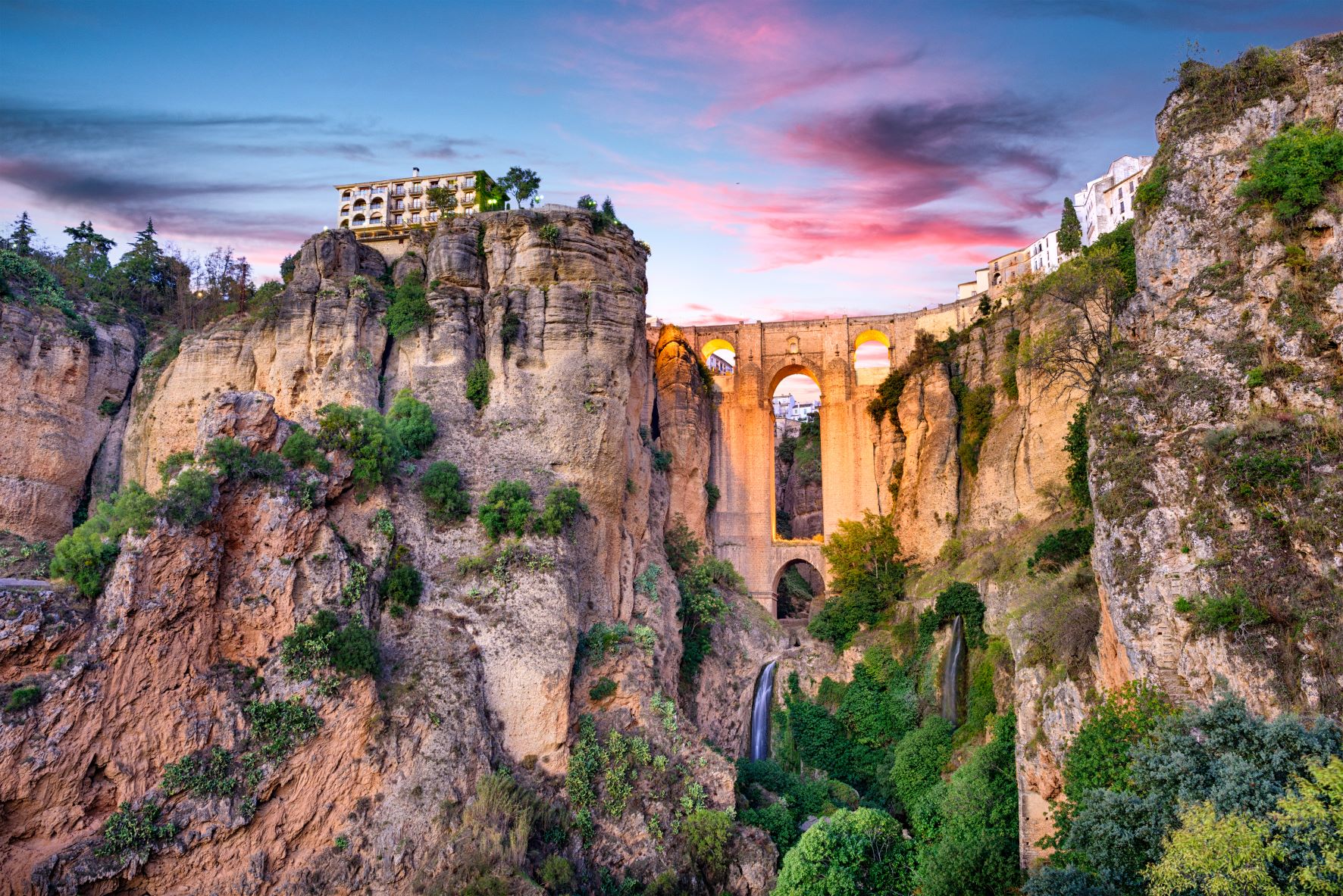 Schlucht von Ronda mit Brücke Puente Nuevo