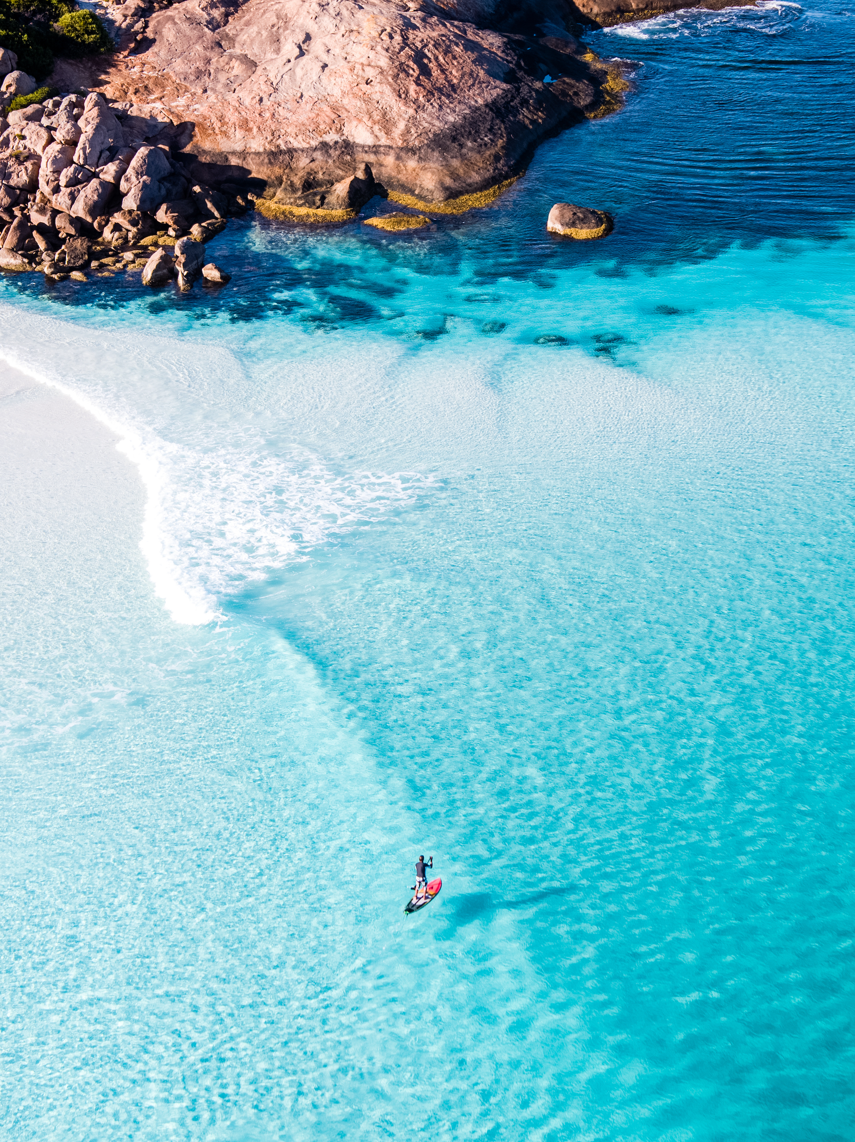 Mann auf SUP in Westaustralien