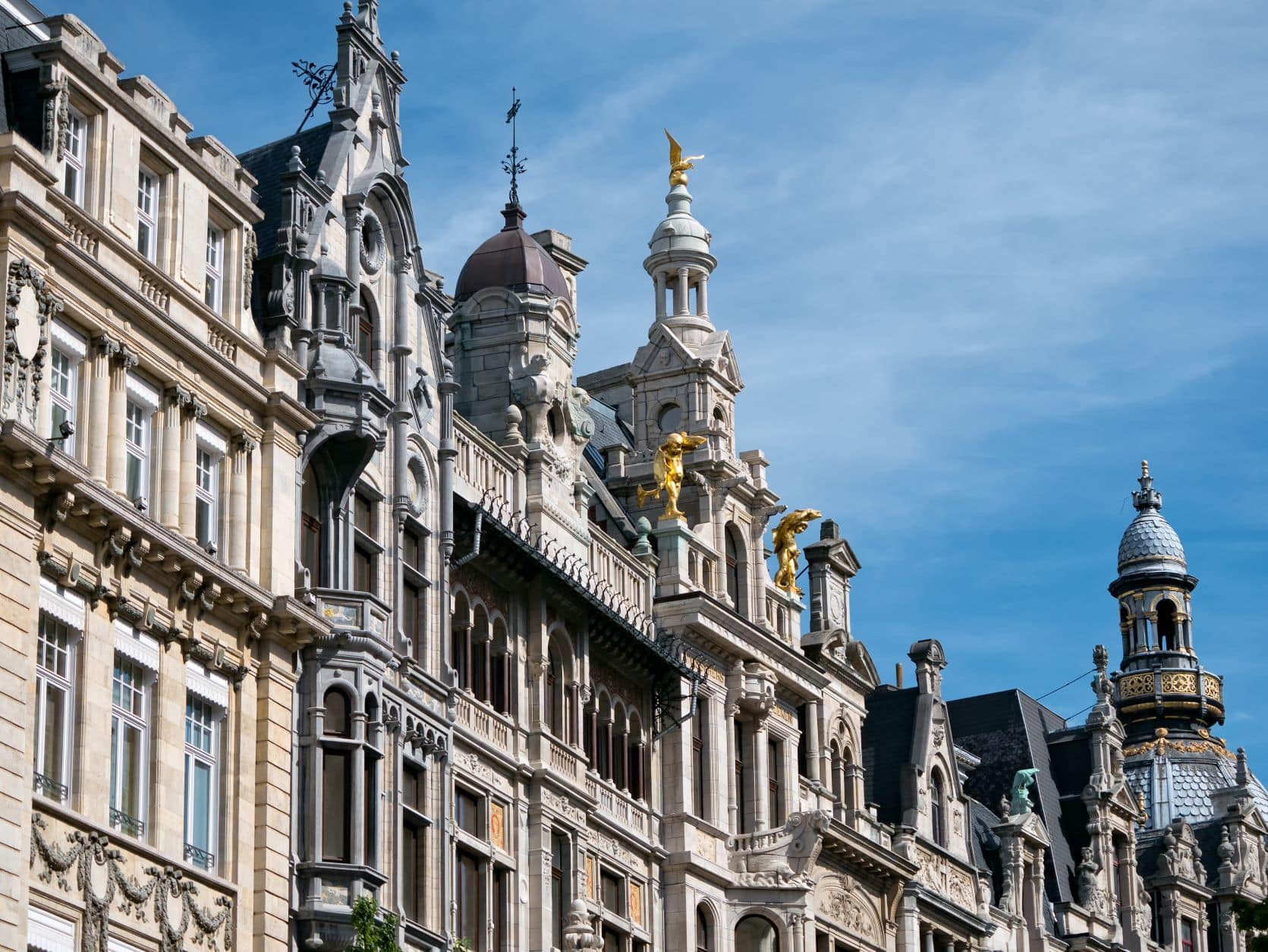 Patrizierhäuser auf der Meir-Fußgängerzone in Antwerpen