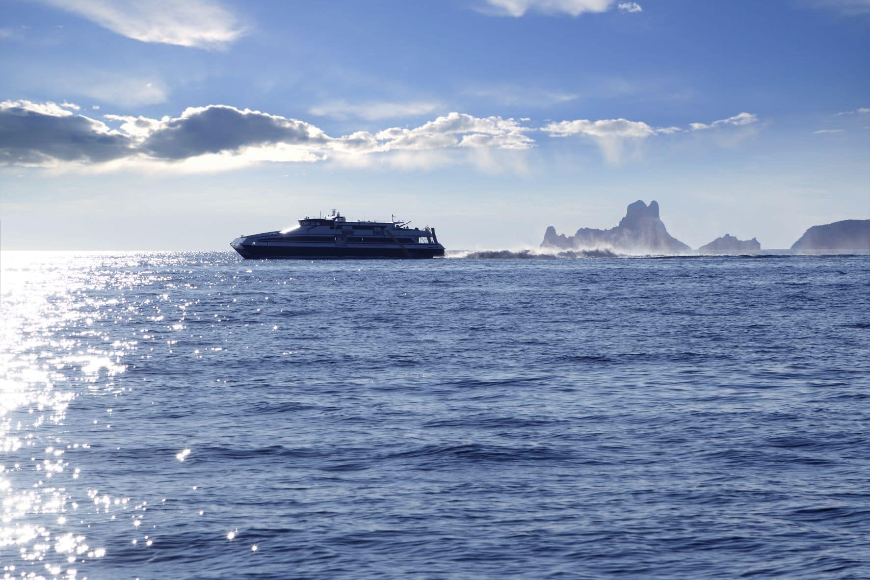 Fähre pendelt zwischen Ibiza und Formentera
